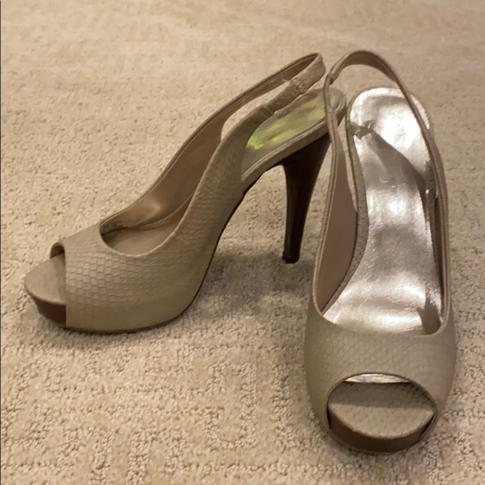 Jessica Simpson snakeskin heels | Women’s size 8